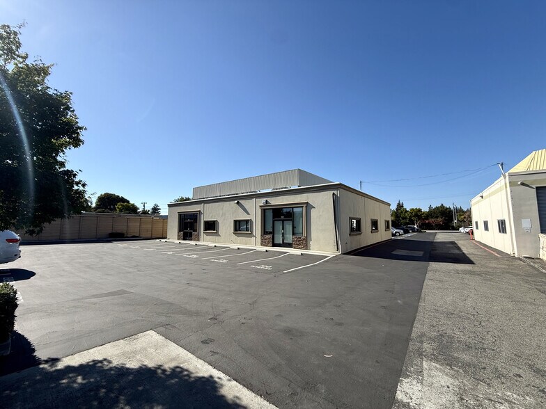 More Photos Of 1080-1098 W Evelyn Ave, Sunnyvale Warehouse For Sale