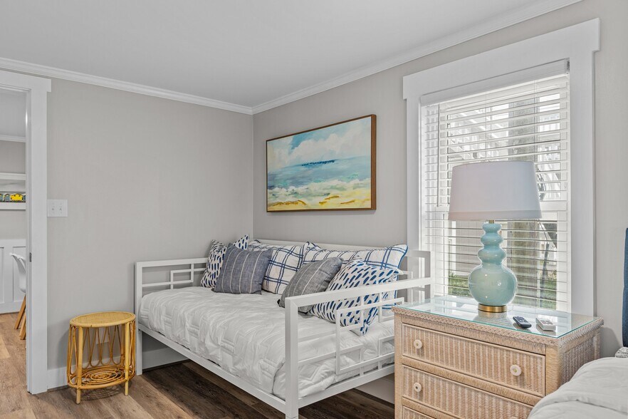 More Photos Of 119 W Bogue Blvd, Atlantic Beach Apartments For Sale