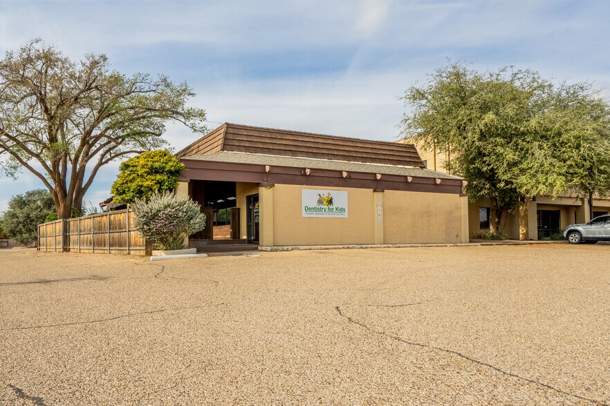 Primary Photo Of 5102 Salem Ave, Lubbock Medical For Sale
