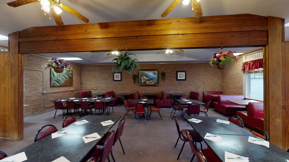 More Photos Of 1102 W Spring St, Monroe Restaurant For Sale