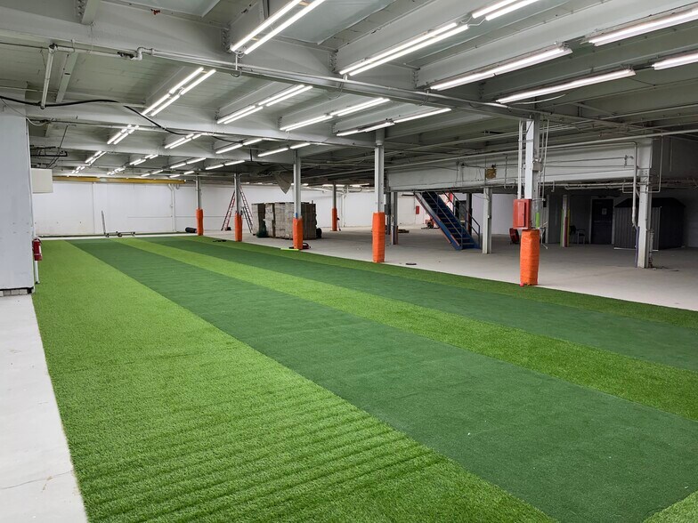More Photos Of 1301 Saw Mill Run Blvd, Pittsburgh Warehouse For Sale