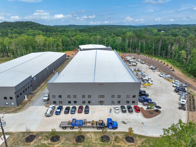 More Photos Of 135 Prosperity Way, Dahlonega Manufacturing For Lease