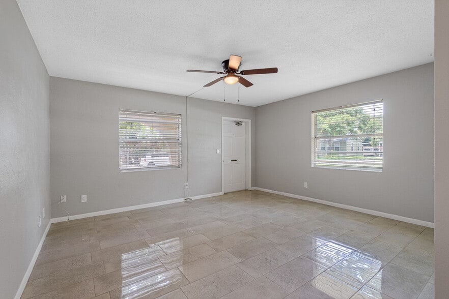 More Photos Of 3960 12th St, Saint Petersburg Apartments For Sale