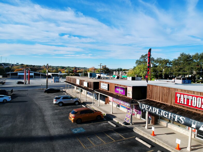 More Photos Of 5402-5418 Glen Ridge Dr, San Antonio Storefront For Sale