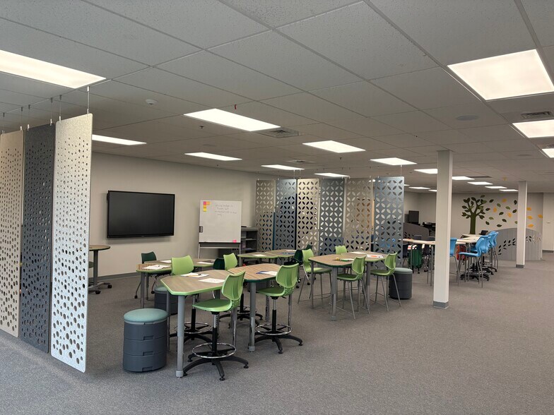 More Photos Of 201 Riverneck Rd, Chelmsford Office For Lease