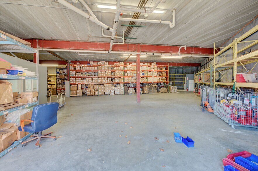 More Photos Of 555 Atwood Ave, Cranston Restaurant For Lease