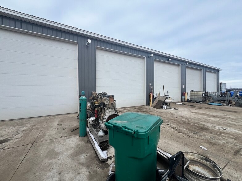 More Photos Of 10200 N Telegraph Rd, Carleton Truck Terminal For Sale