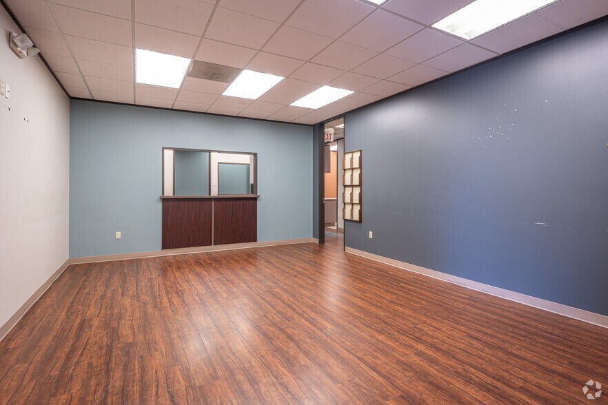 More Photos Of 17270 Red Oak Dr, Houston Medical For Sale