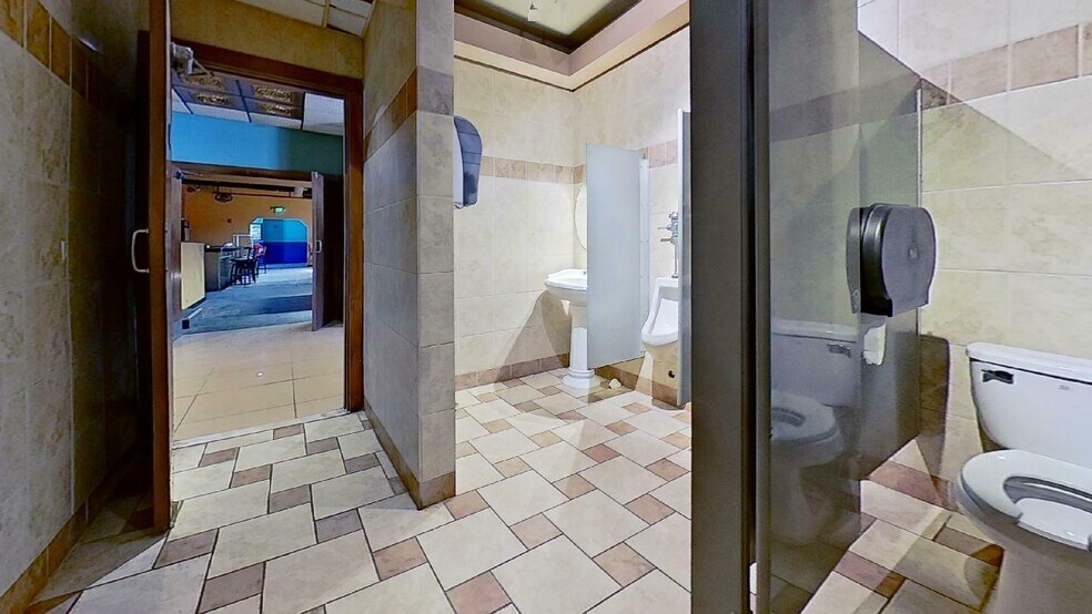 More Photos Of 95 Lake St, Gilford Restaurant For Sale
