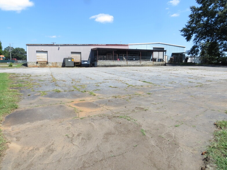 More Photos Of 1489 Cedar Lane Rd, Greenville Warehouse For Sale