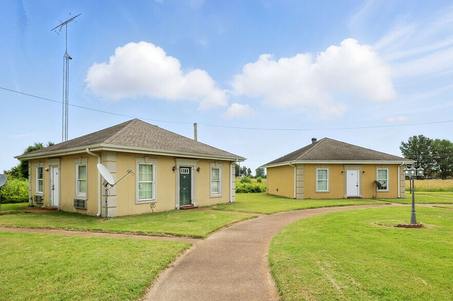 More Photos Of 4325 Casino Center Dr, Robinsonville Apartments For Sale