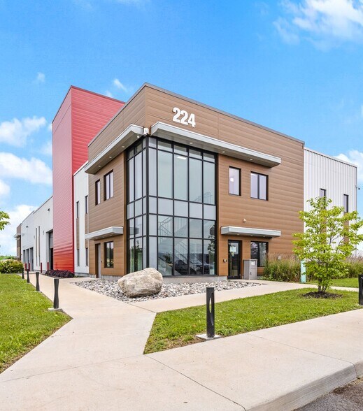 More Photos Of 224 Robot St, Vars Warehouse For Sale