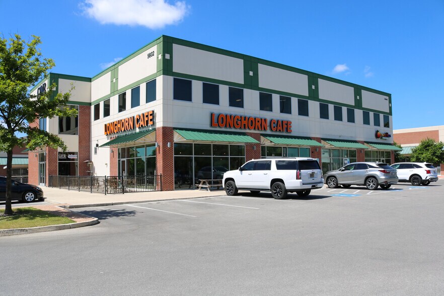 More Photos Of 5602 W Hausman Rd, San Antonio Freestanding For Lease