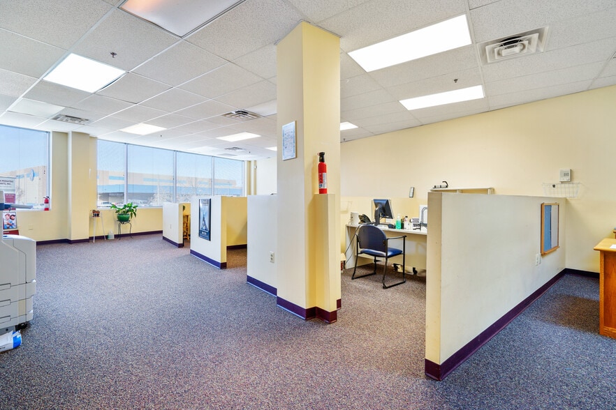 More Photos Of 4437 Brookfield Corporate Dr, Chantilly Medical For Sale