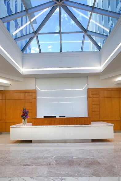 More Photos Of 7315 Wisconsin Ave, Bethesda Office For Sale