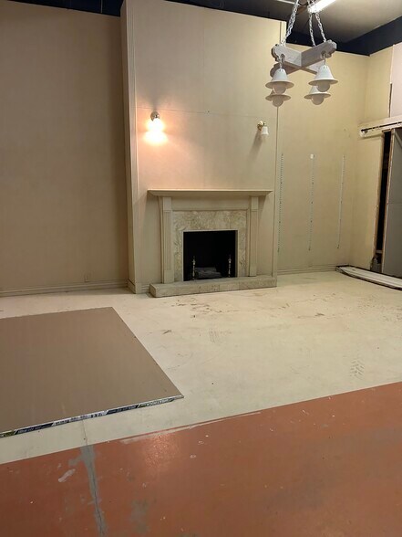 More Photos Of 1575 Roadrunner, Camp Verde Distribution For Lease