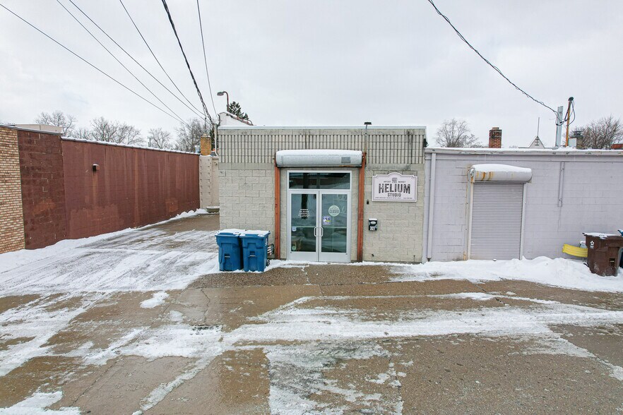 More Photos Of 3127 S Wayne Rd, Wayne Storefront For Sale