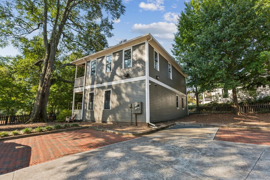 More Photos Of 692 Kirkwood Ave SE, Atlanta Storefront Retail Residential For Sale