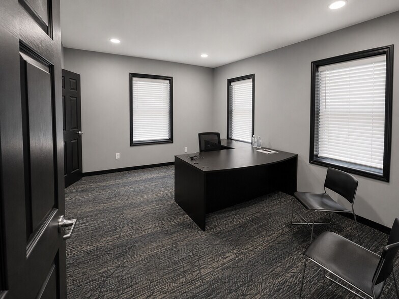 More Photos Of 100 Industrial Loop, Orange Park Warehouse For Sale