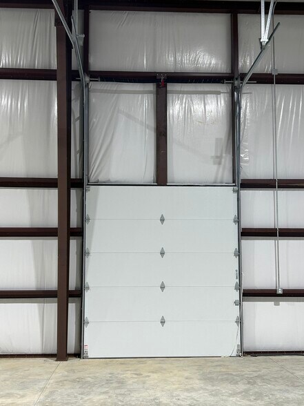 More Photos Of 1206 Nashville St, Russellville Warehouse For Lease