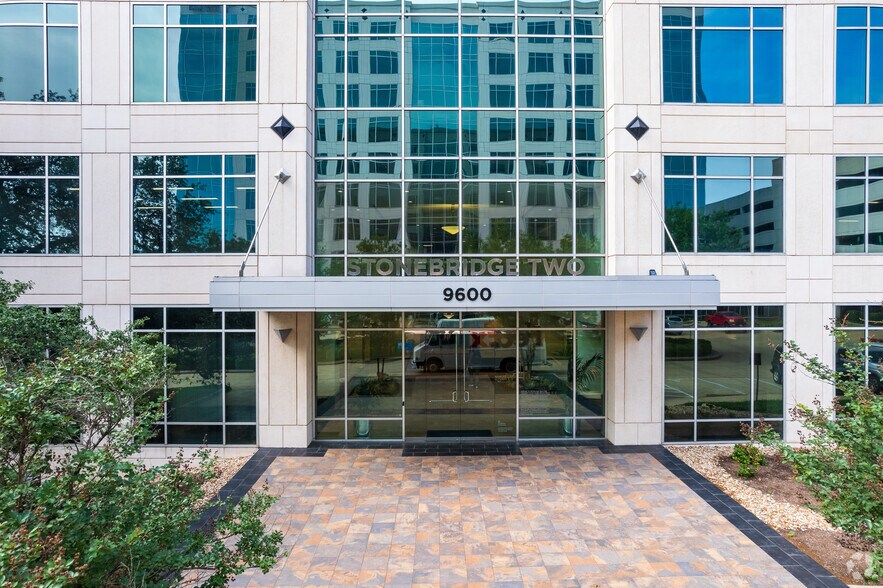 More Photos Of 9606 N Mopac Expy, Austin Unknown For Lease