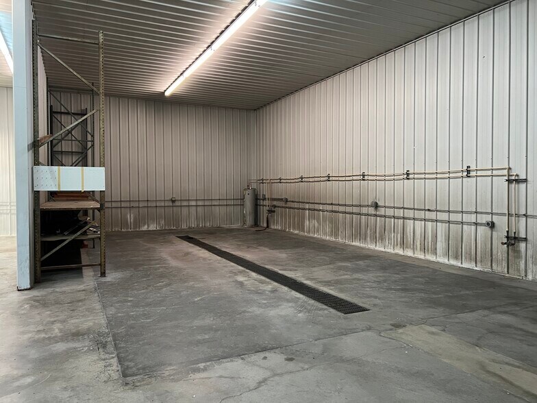 More Photos Of 3250 W Sunshine St, Springfield Restaurant For Lease