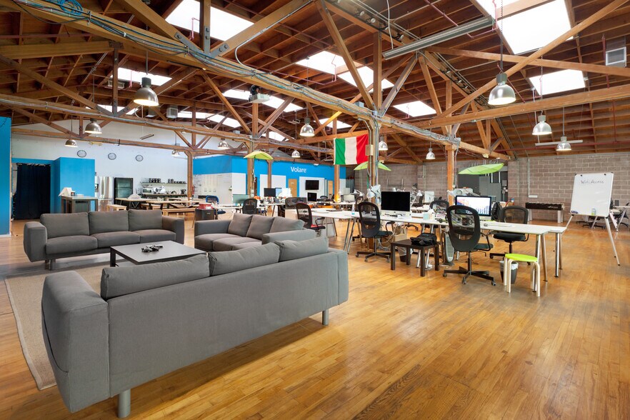 More Photos Of 363 Clementina St, San Francisco Showroom For Sale