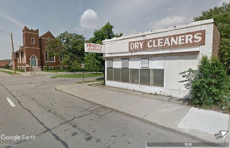 Primary Photo Of 14301 Kercheval St, Detroit Freestanding For Sale