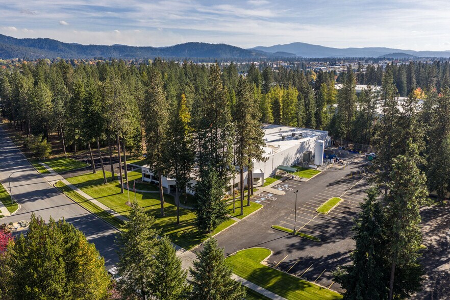 More Photos Of 750 W Canfield Ave, Coeur d'Alene Industrial For Sale