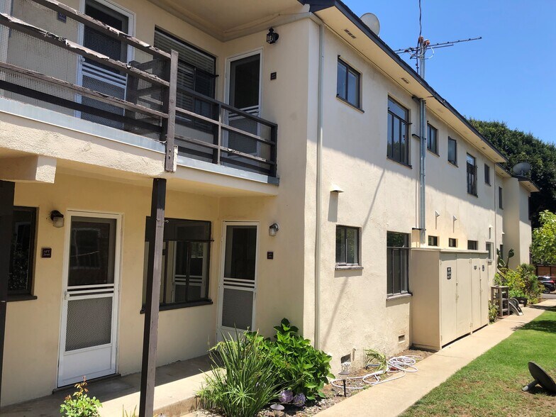 More Photos Of 2648 23rd St, Santa Monica Apartments For Sale