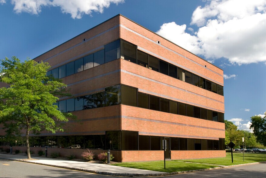 More Photos Of 90 E Halsey Rd, Parsippany Coworking Space