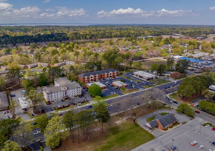 More Photos Of 11719-B Jefferson Ave, Newport News Unknown For Lease