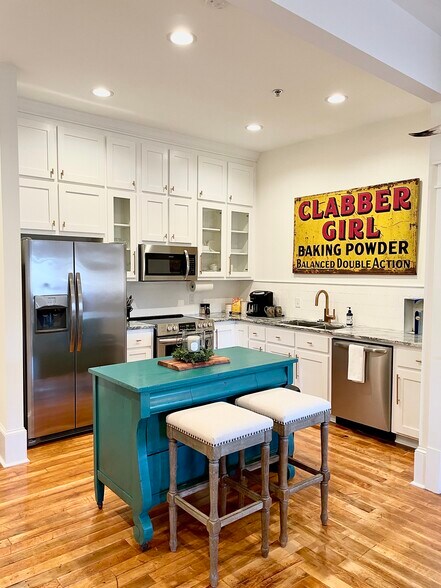 More Photos Of 114 N Walnut St, Seneca Storefront Retail Residential For Sale