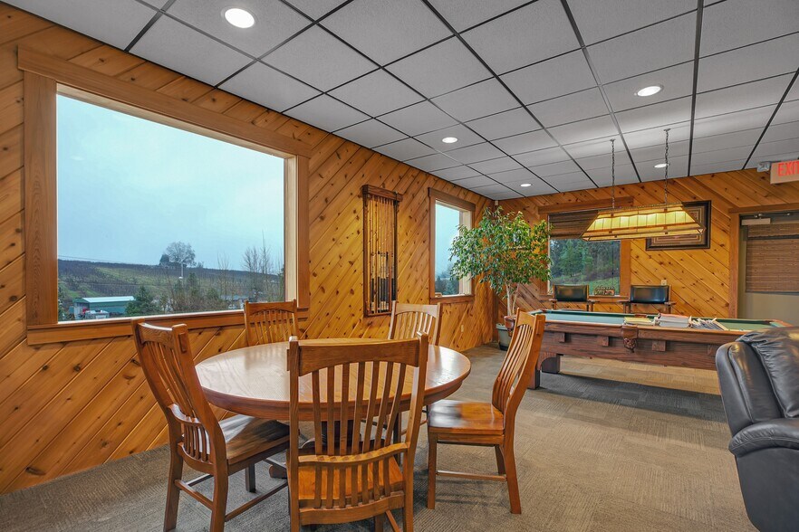 More Photos Of Stadelman, Hood River Industrial For Sale