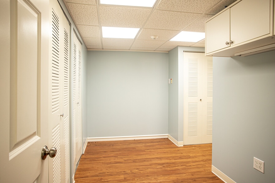 More Photos Of 767 Main Rd, Westport General Retail For Sale