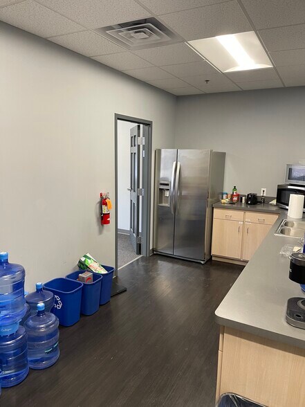 More Photos Of 141 1st St W, Waconia Office For Lease