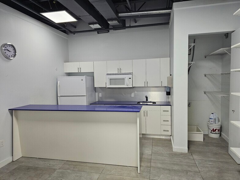 More Photos Of 7950 NW 53rd St, Doral Medical For Lease