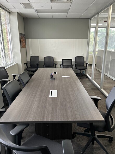 More Photos Of 1210 Premier Dr, Chattanooga Office For Sale