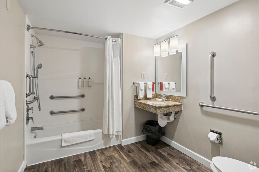 More Photos Of 11309 Abercorn St, Savannah Hotel For Sale