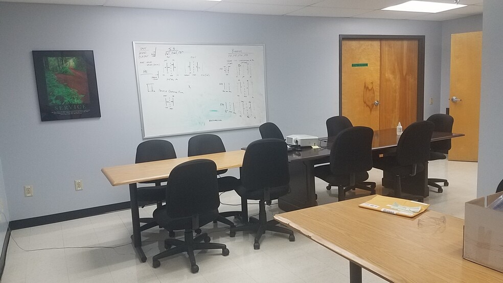 Primary Photo Of 917 J R Industrial Dr, Sanford Manufacturing For Lease