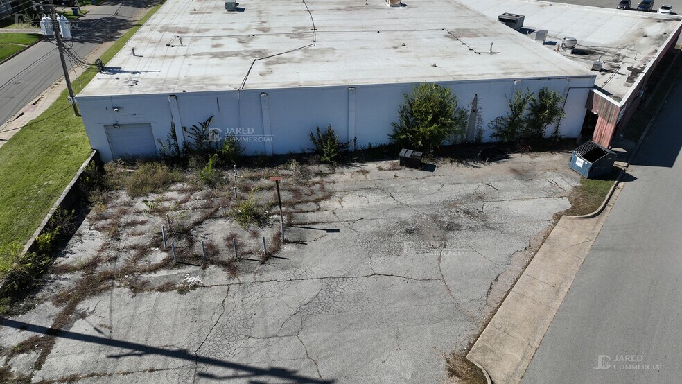 More Photos Of 689-699 S Monroe St, Lebanon General Retail For Sale