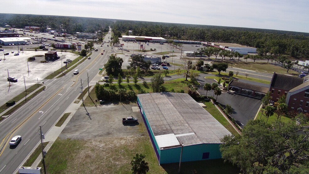 More Photos Of 2011 S Jefferson St, Perry General Retail For Sale