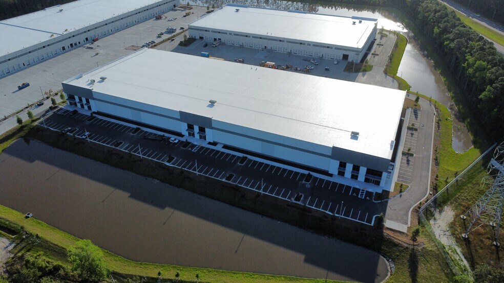 More Photos Of 12435 Lem Turner Rd, Jacksonville Unknown For Lease