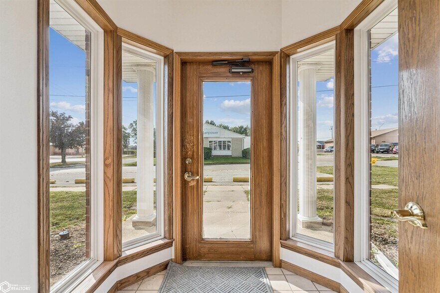 More Photos Of 3031 Flint Hills Dr, Burlington Office For Sale