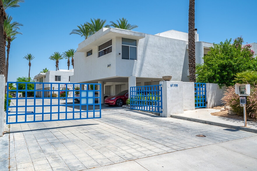 More Photos Of 67590 Jones Rd, Cathedral City Hotel For Sale