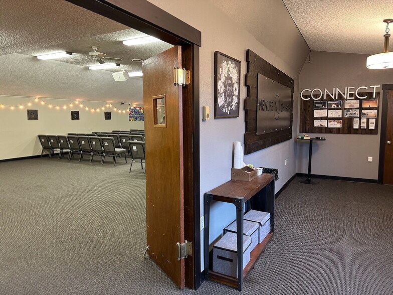 More Photos Of 8004 44th St W, University Place Religious Facility For Sale