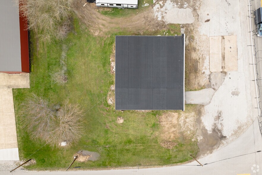 More Photos Of 5990 E Bayshore Rd, Lakeside Marblehead Flex For Lease