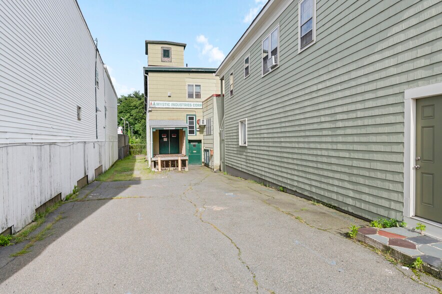 Primary Photo Of 474 Main St, Wakefield Industrial For Lease