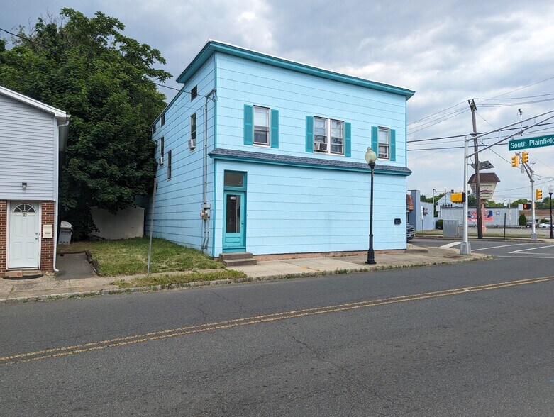 More Photos Of 189 Front St, South Plainfield Storefront Retail Residential For Lease