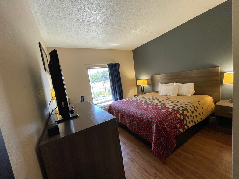 More Photos Of 150 Browns Ferry Rd, Chattanooga Hotel For Sale